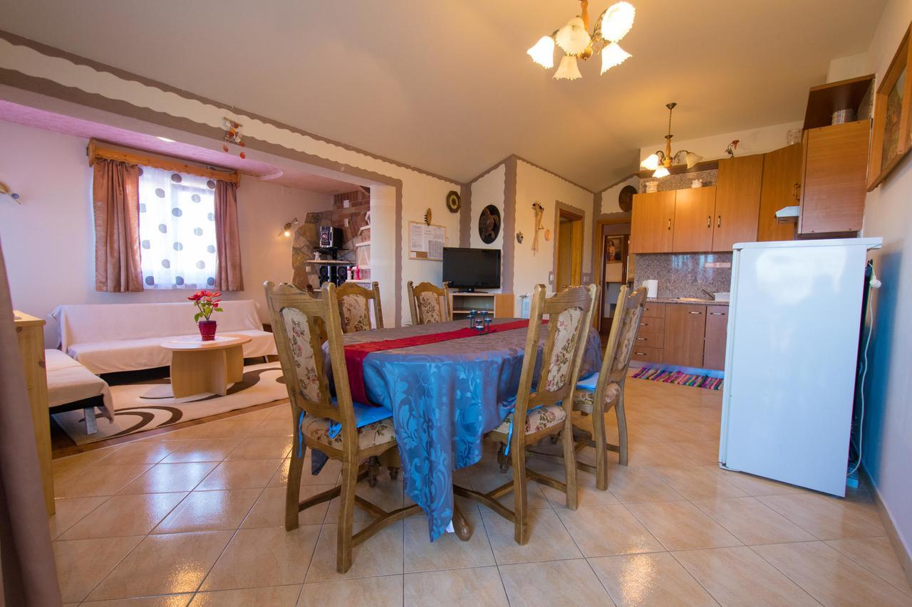 Apartment Hajdi Malinska Eksteriør billede